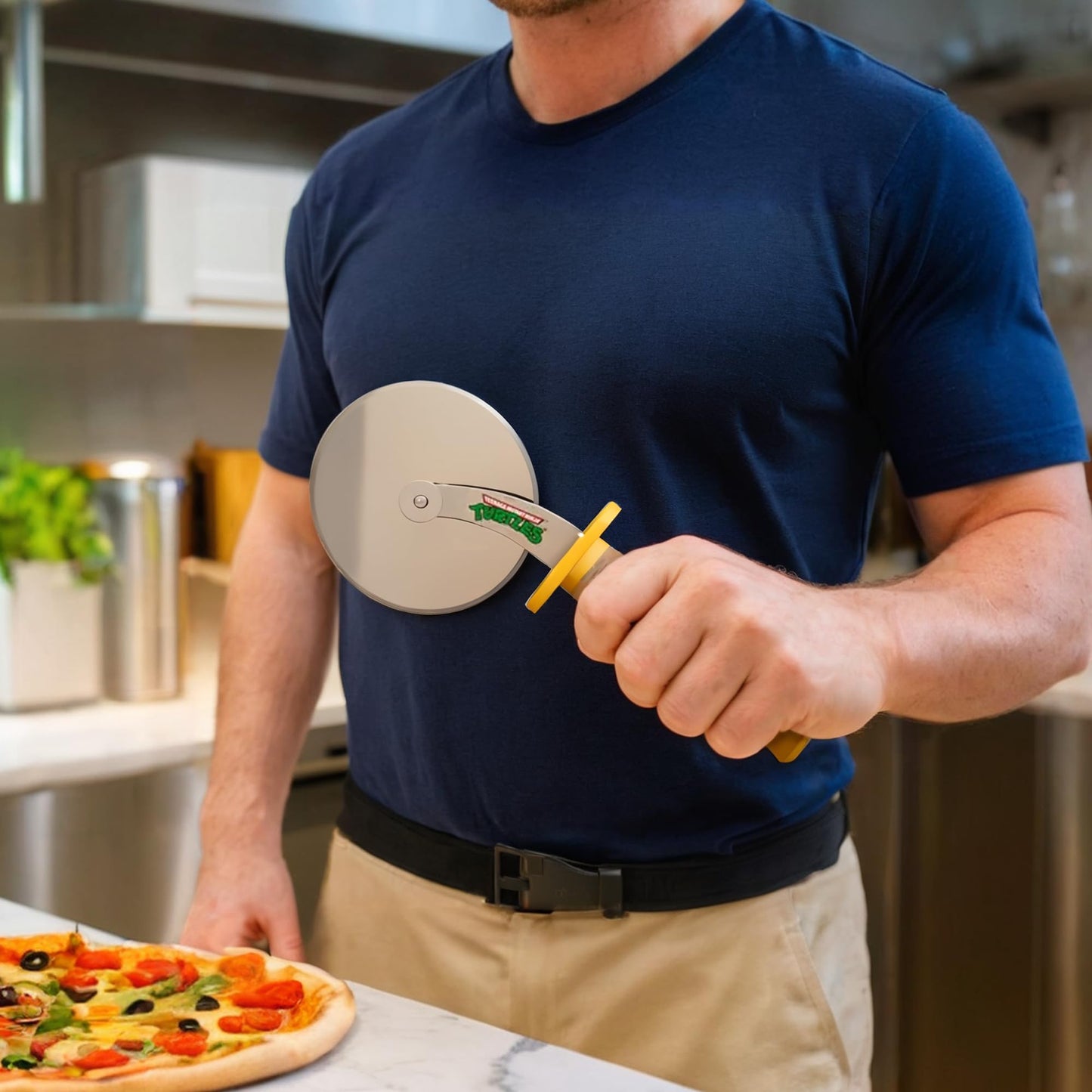 Bazillion Dreams Teenage Mutant Ninja Turtles Stainless Steel Pizza Cutter Blade, Comfortable Handle, with Thumb Guard Protection