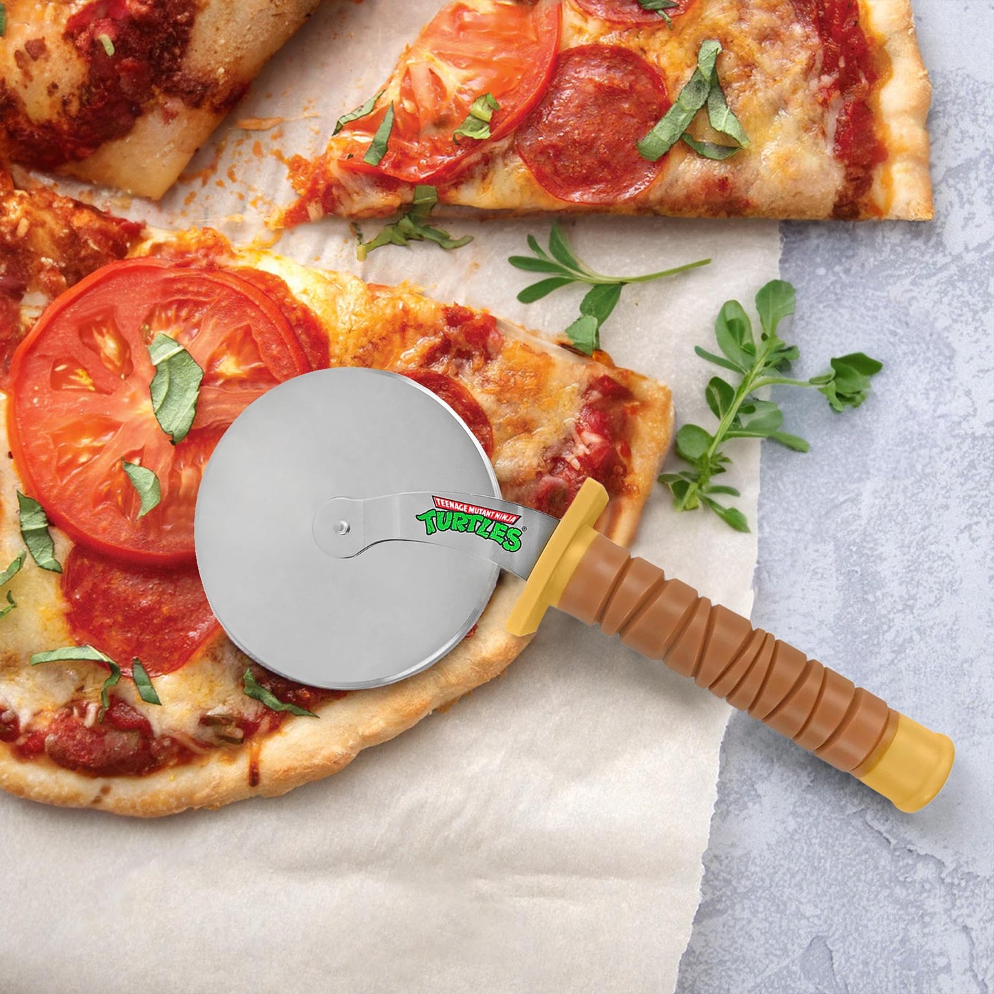 Bazillion Dreams Teenage Mutant Ninja Turtles Stainless Steel Pizza Cutter Blade, Comfortable Handle, with Thumb Guard Protection