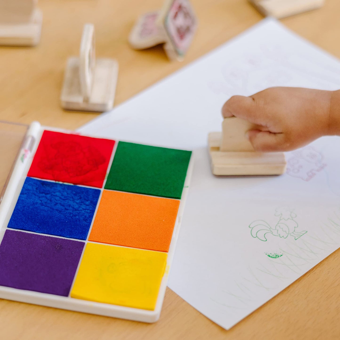 Melissa & Doug Rainbow Stamp Pad - 6 Washable Inks - Stamp Pads For Rubber Stamps, Arts And Crafts Supplies For Kids Ages 4+