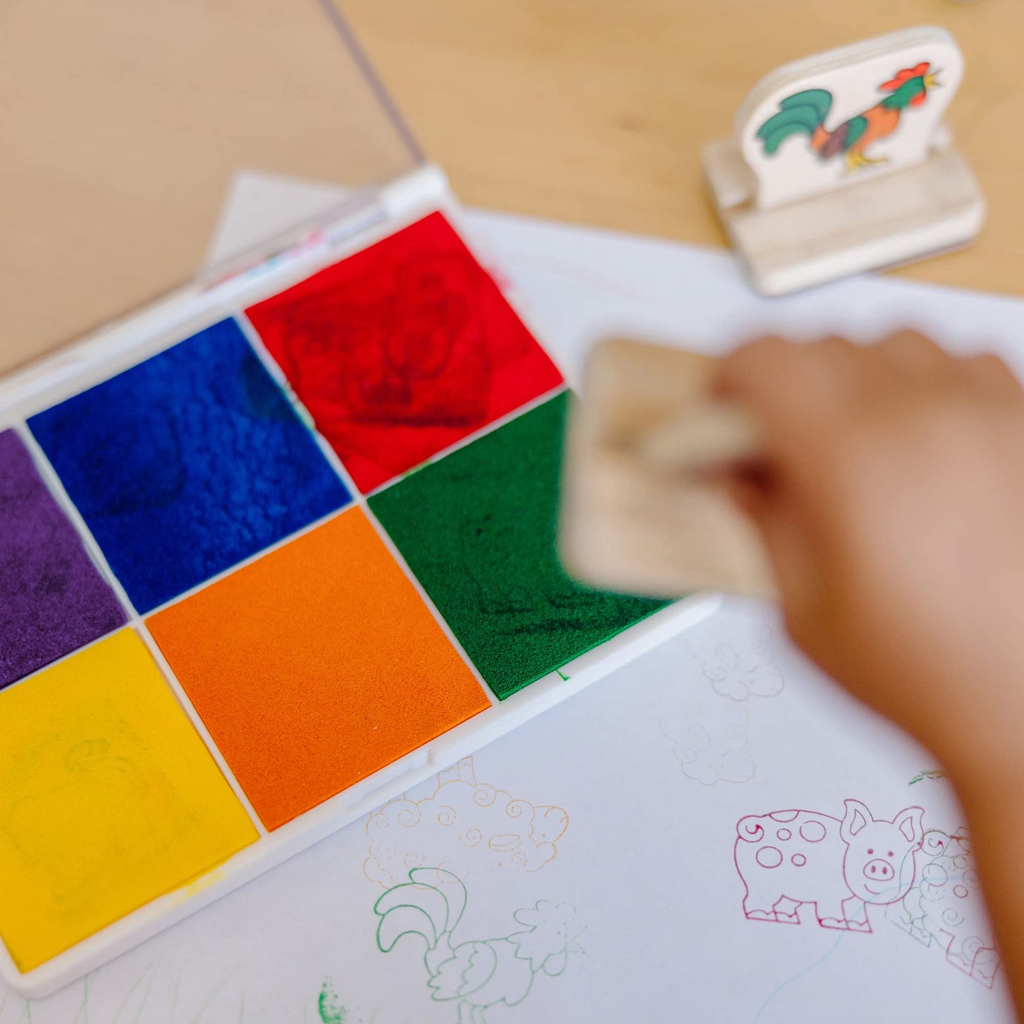 Melissa & Doug Rainbow Stamp Pad - 6 Washable Inks - Stamp Pads For Rubber Stamps, Arts And Crafts Supplies For Kids Ages 4+