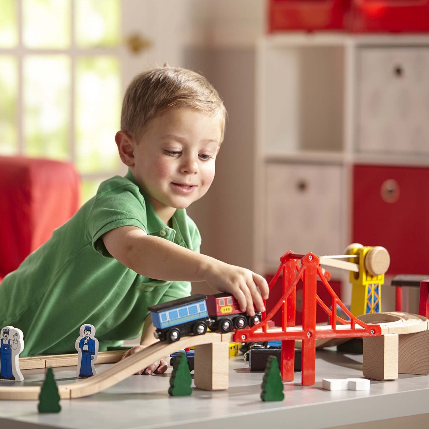 Melissa & Doug Deluxe Wooden Railway Train Set (130+ pcs)