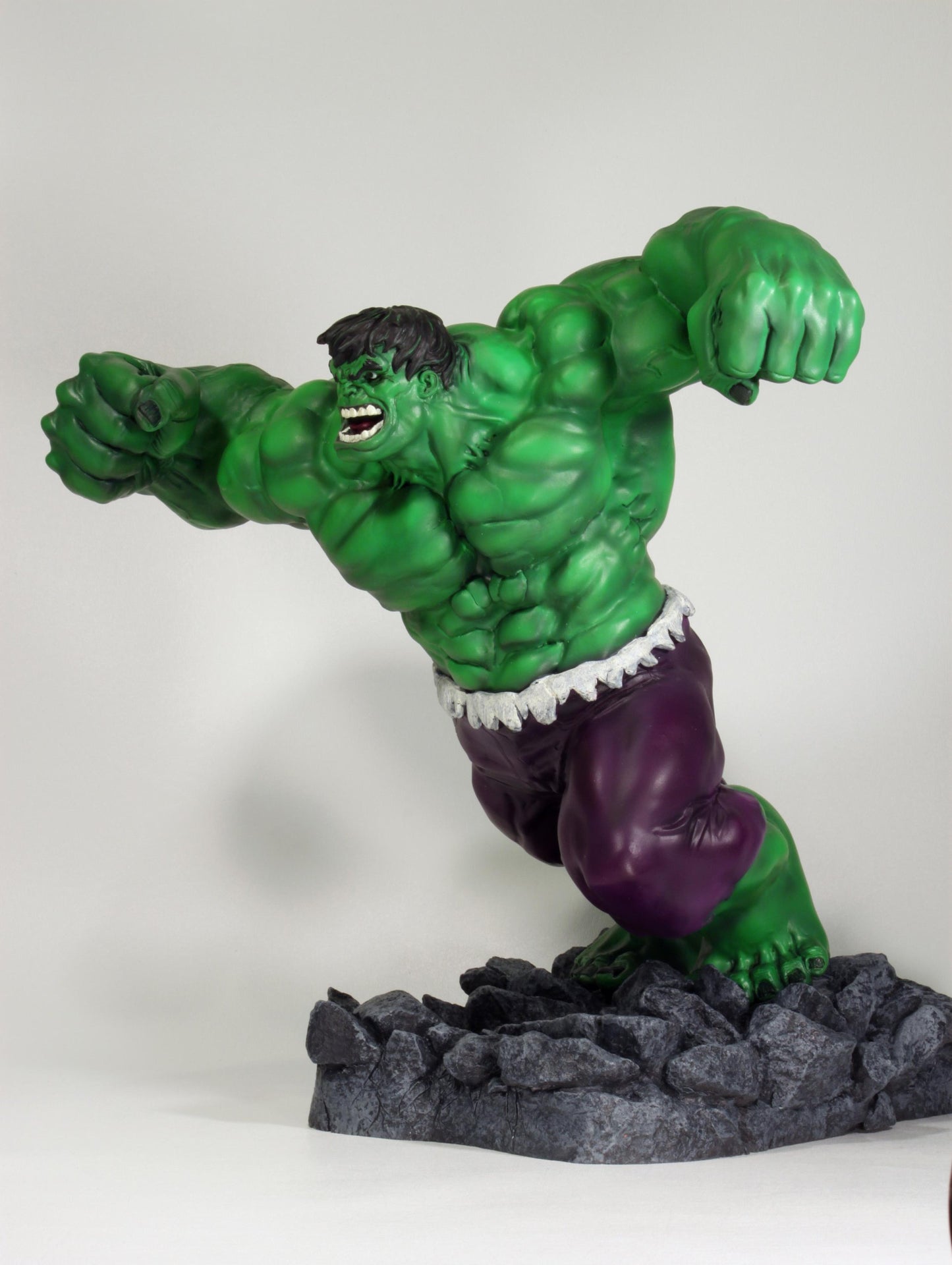 Kotobukiya Fall of the Hulks: Hulk Fine Art Statue