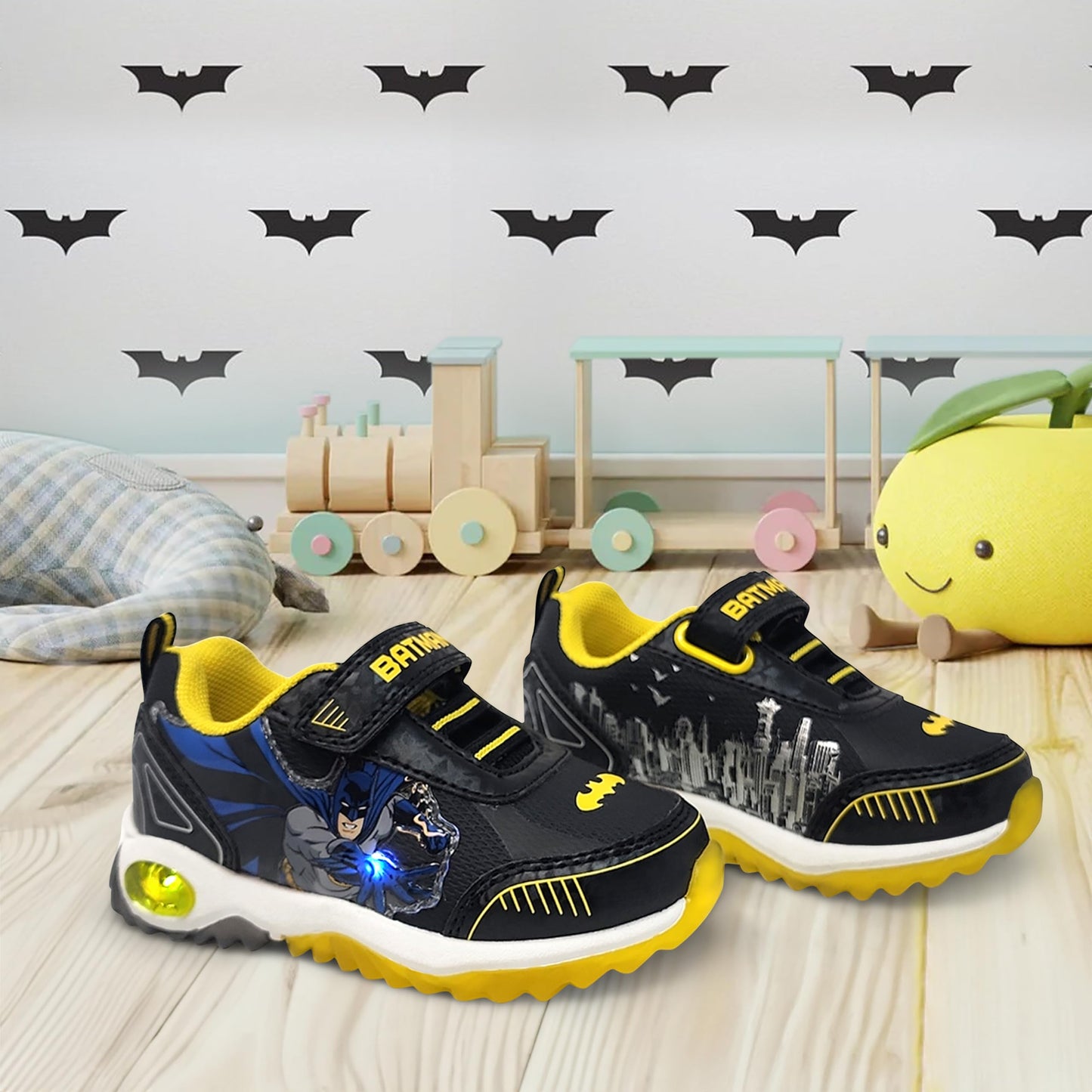 DC Comics Batman Boy's Athletic Light Up Shoes Children W/Adjustable Strap