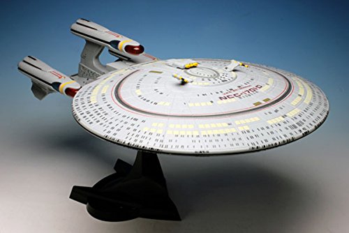 Diamond Select Toys Star Trek: The Next Generation: "All Good Things" Enterprise D Electronic Starship